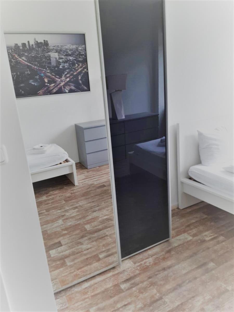 Mehrbett-Apartment 6 Citynah, Einfache Ausstattung Hamburg-Harburg Exteriör bild